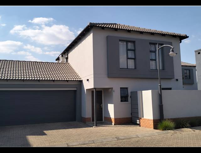 3 BEDROOM DUPLEX FOR SALE IN EQUESTRIA